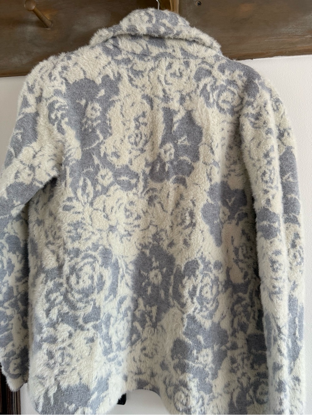 Cynthia Rowley Cream and Light Gray Floral Knit Cardigan Jacket - Picture 2 of 3